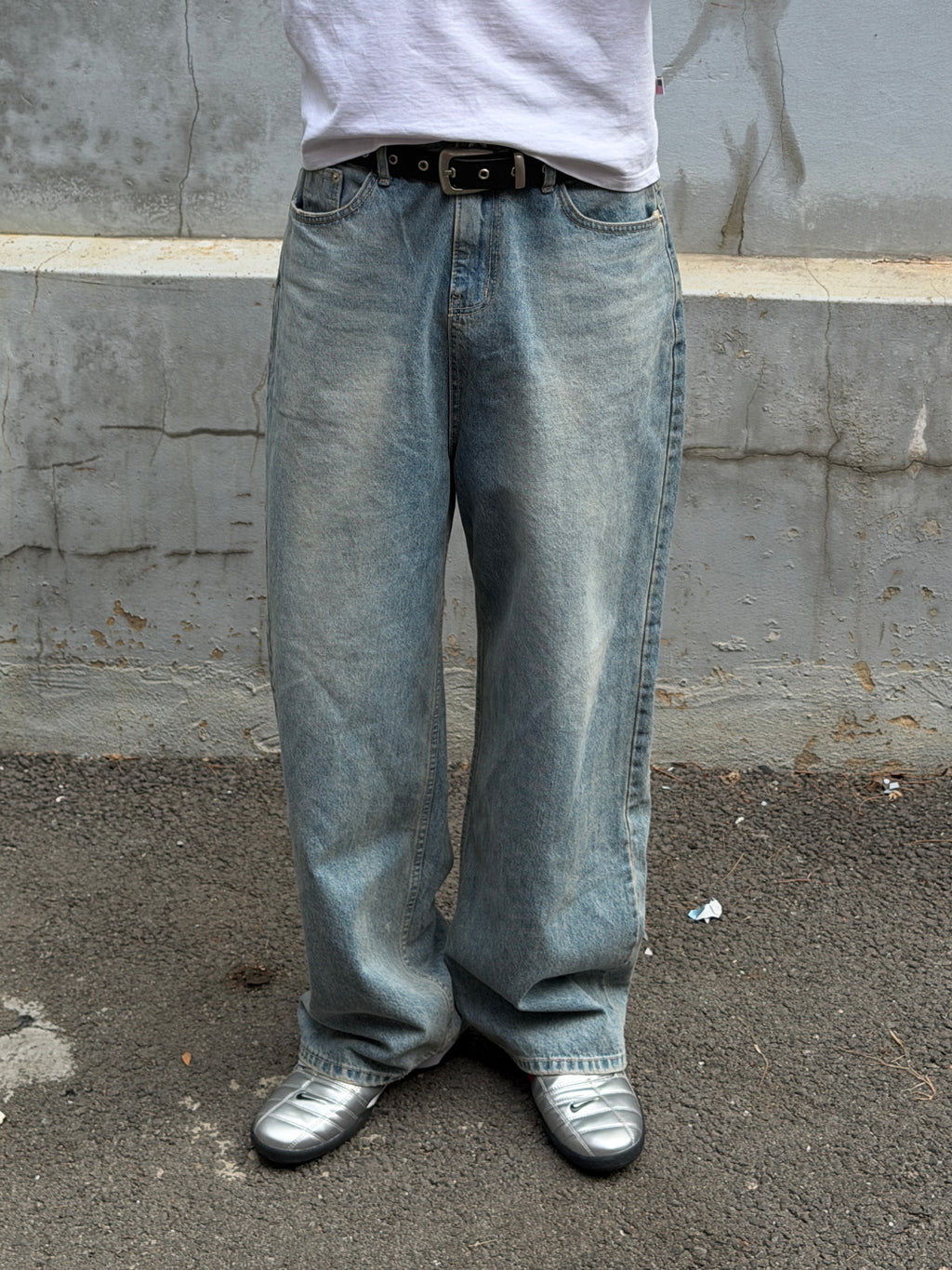 水洗復古淺藍牛仔褲