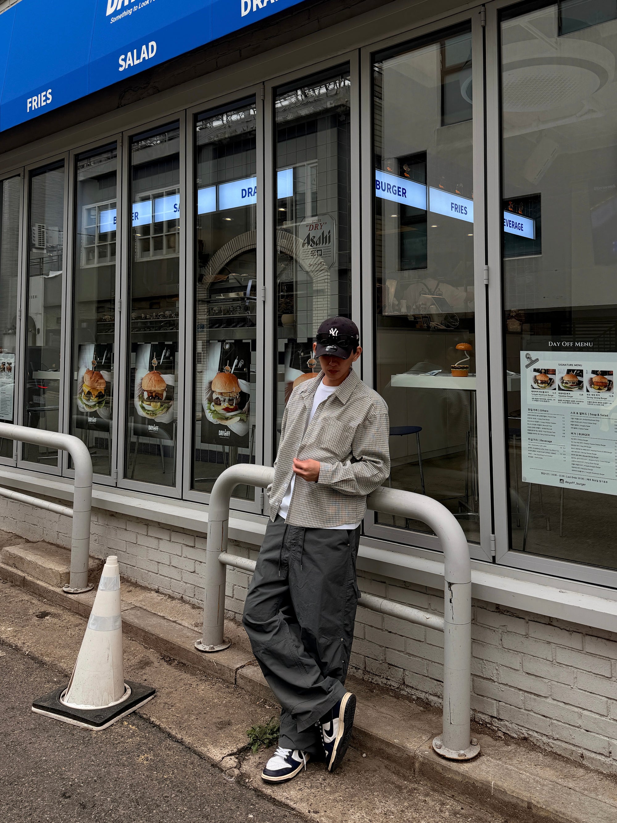 寬鬆彎刀尼龍工裝褲