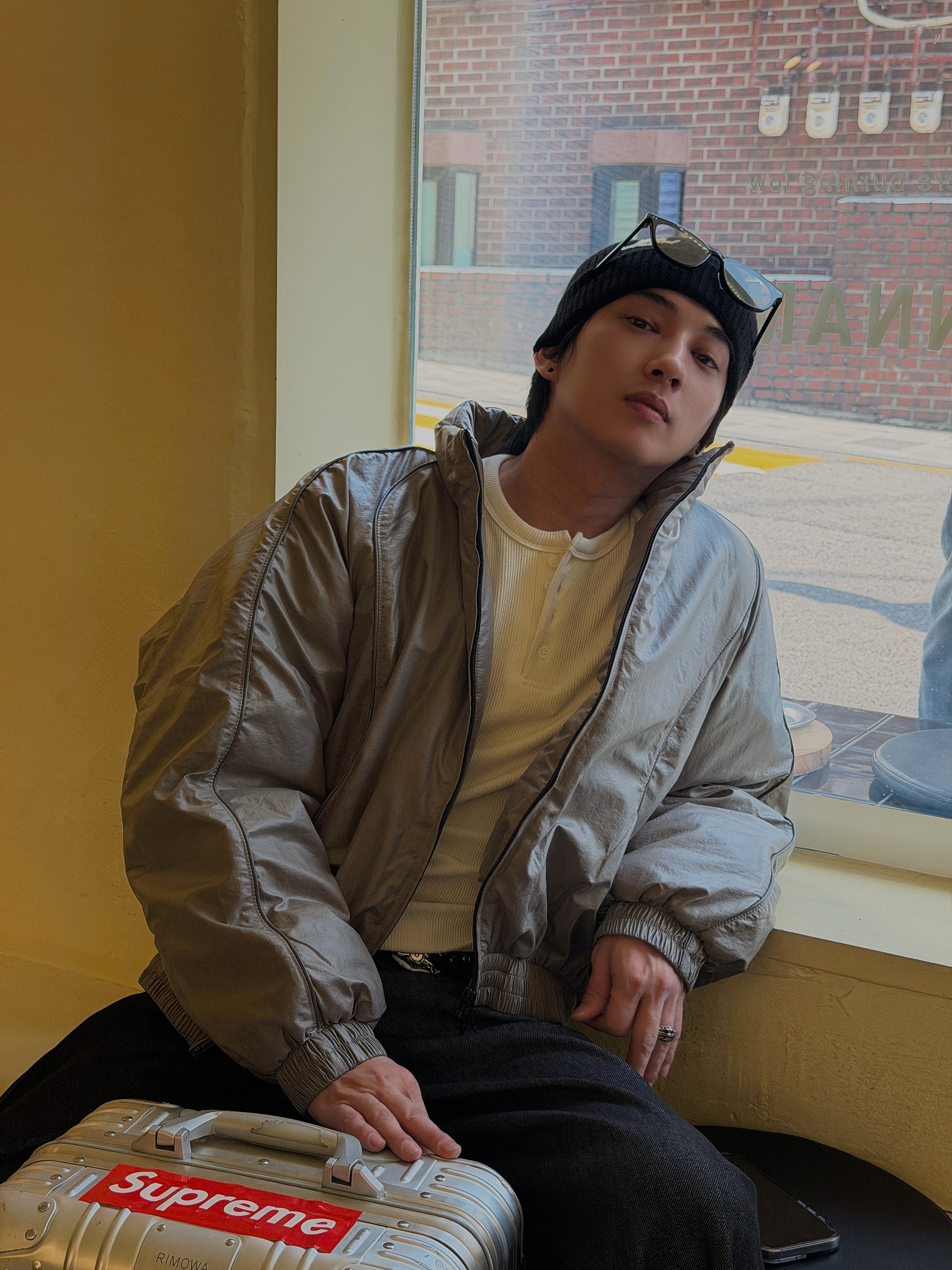 落肩羽絨飛行夾克