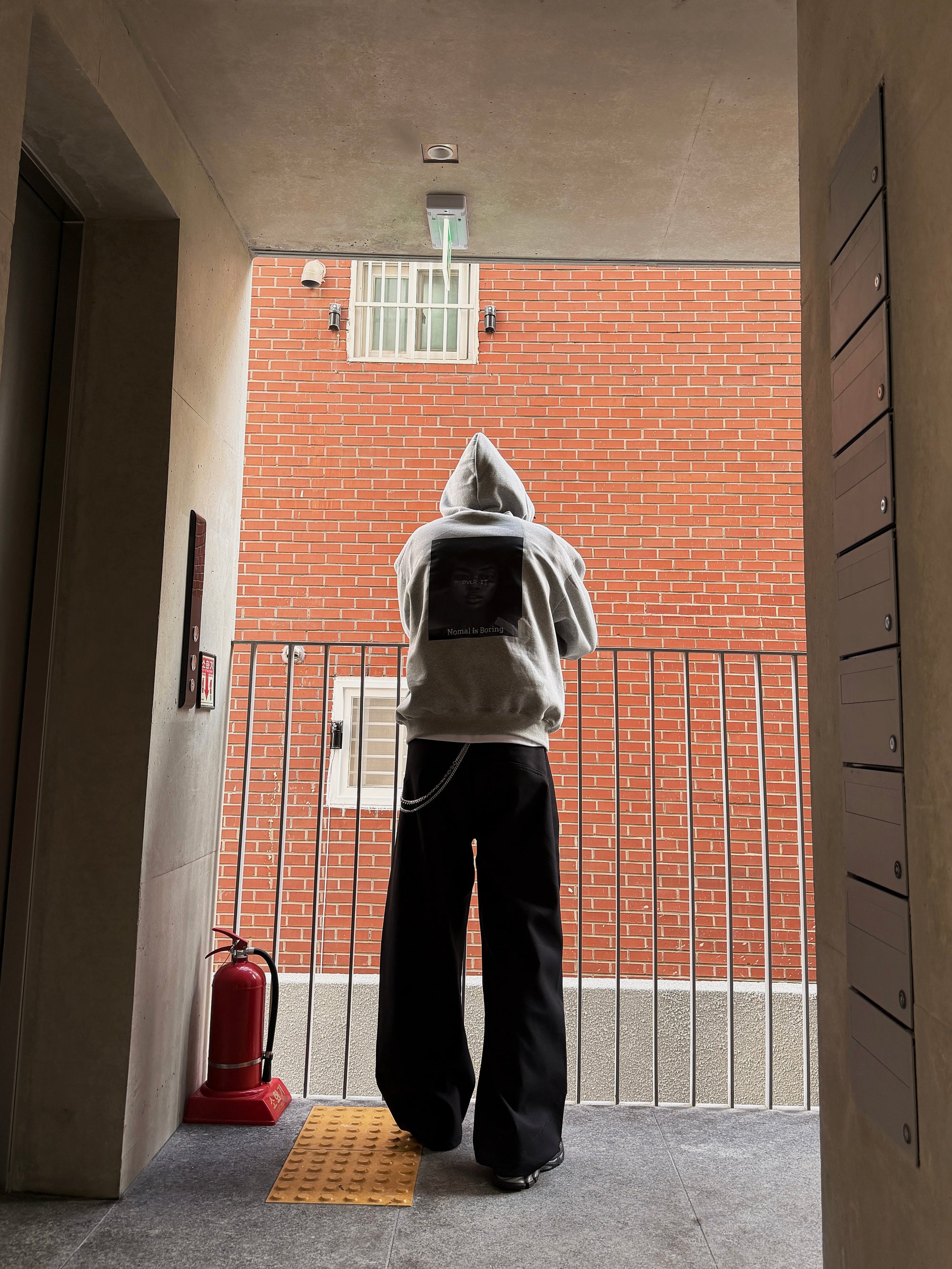 OVER IT 字母帽Ｔ