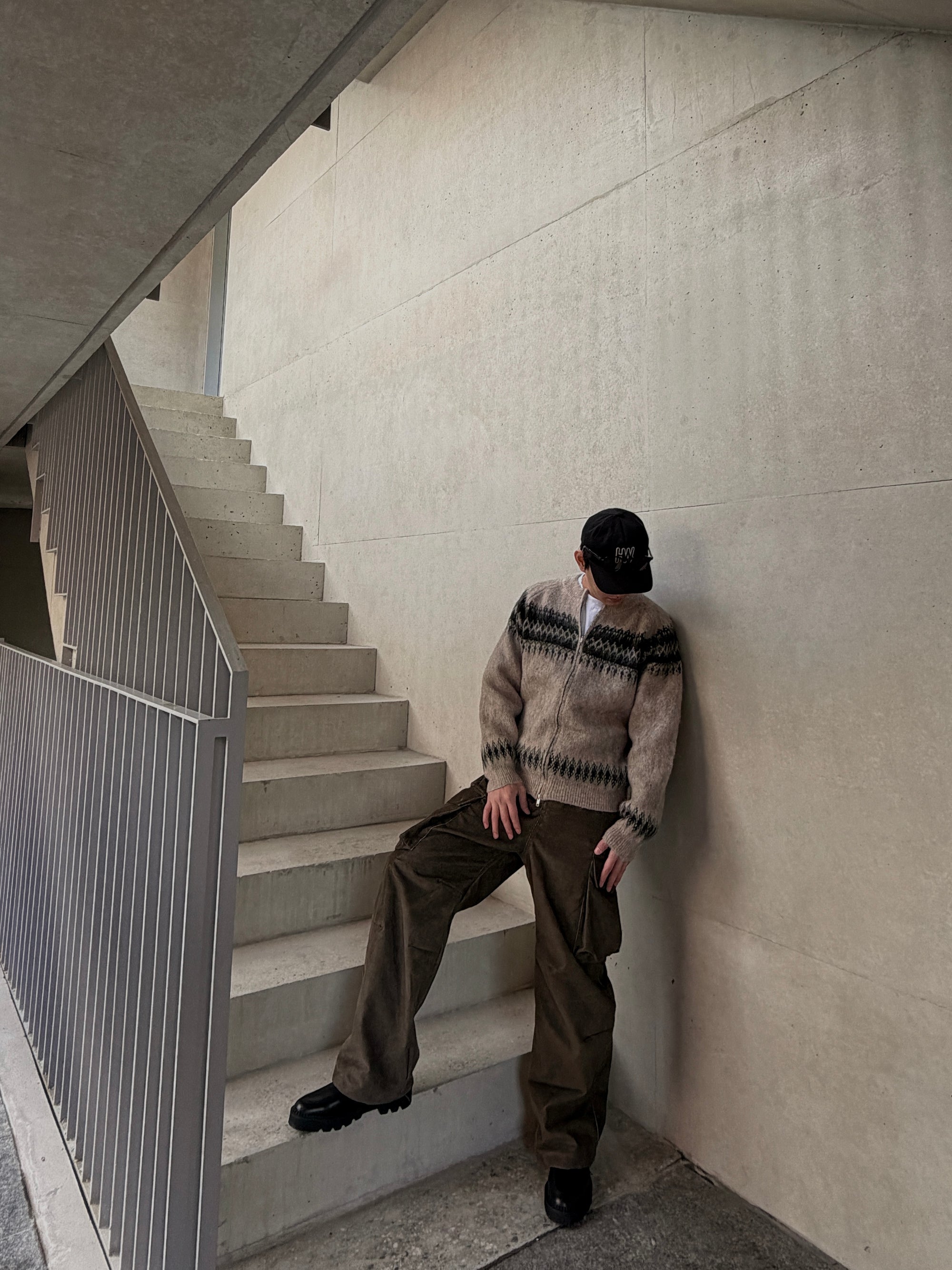 圖騰針織拉鍊外套