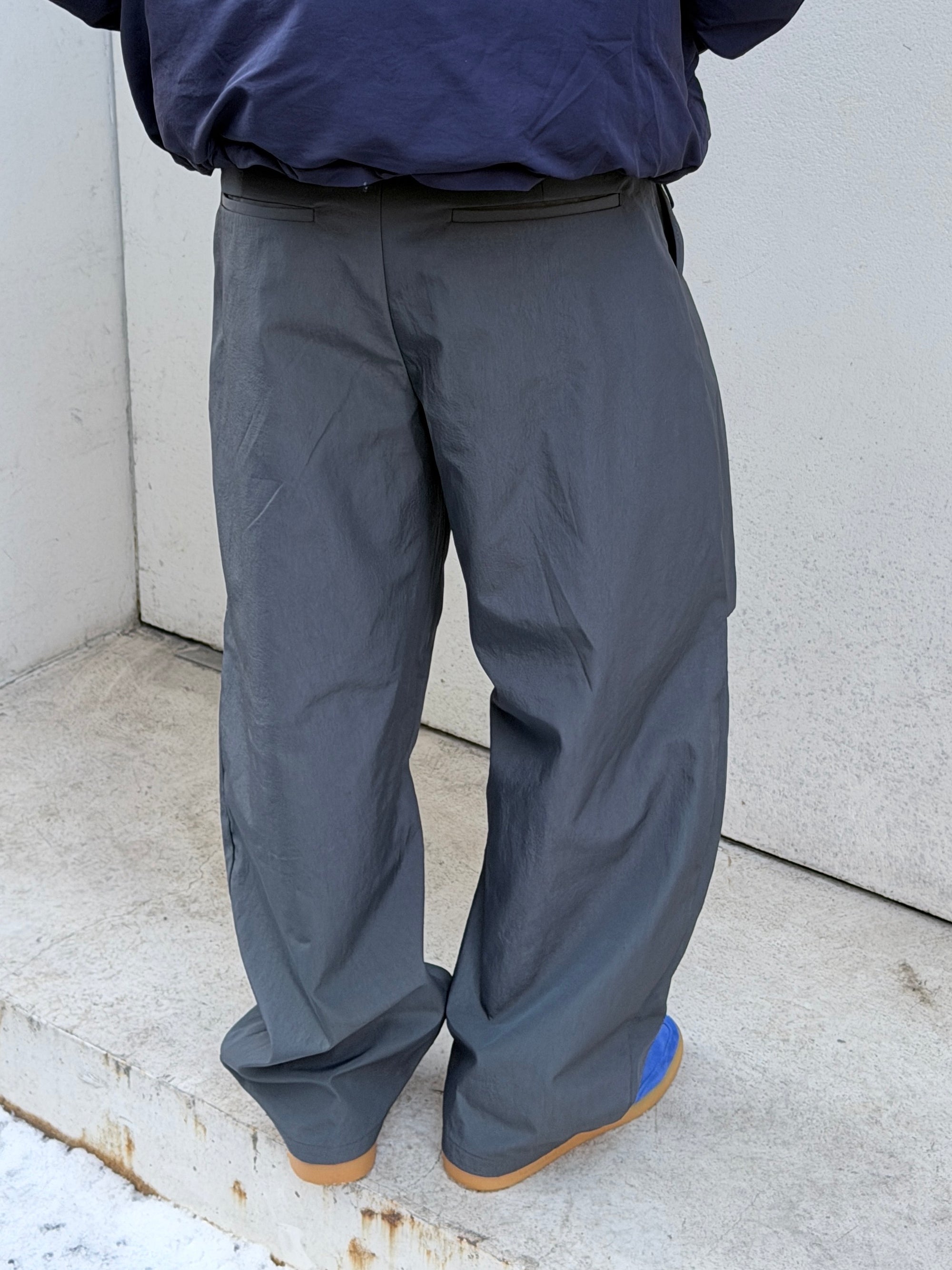 摺線寬鬆工裝褲