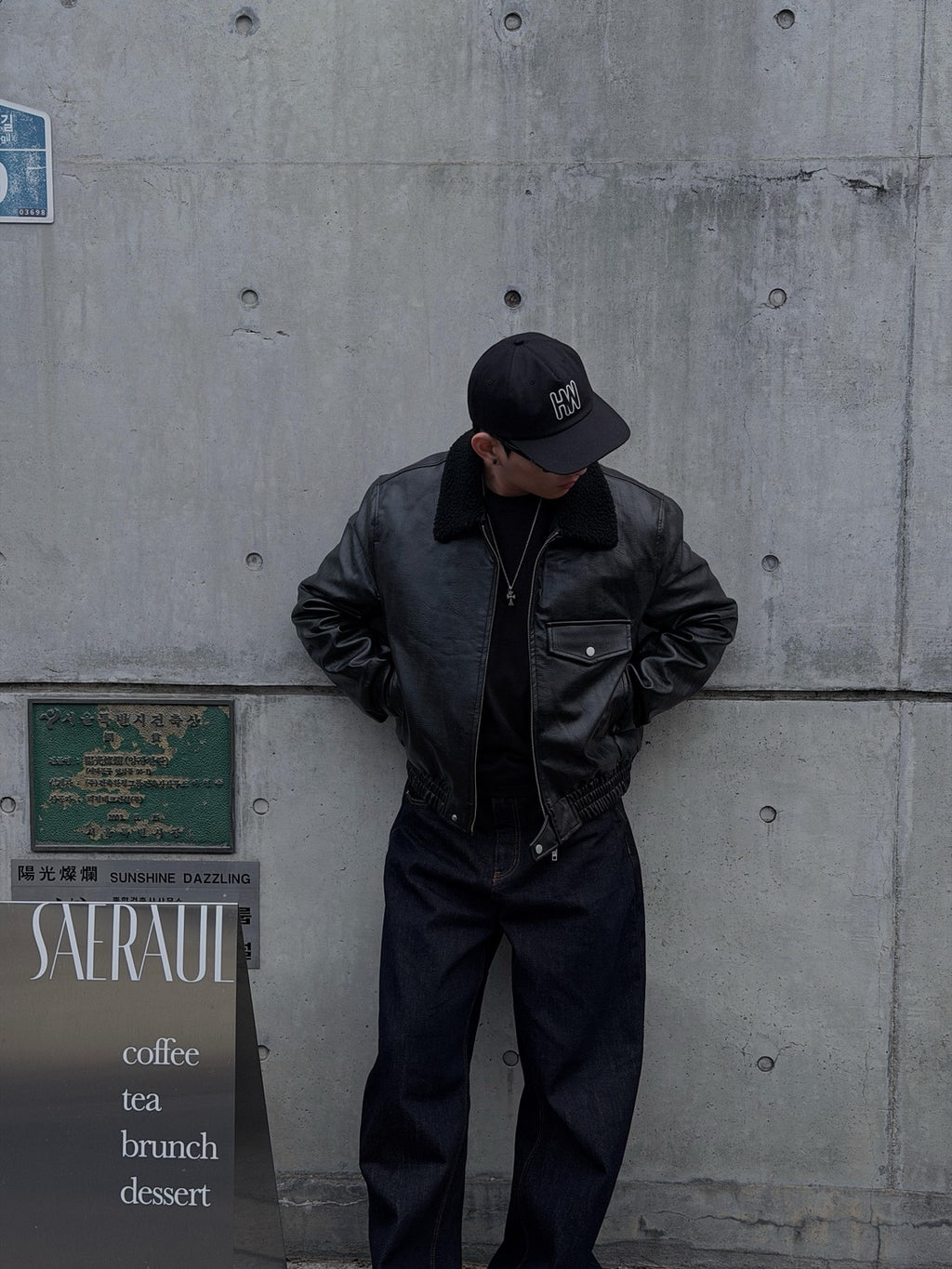 仿舊翻領皮夾克