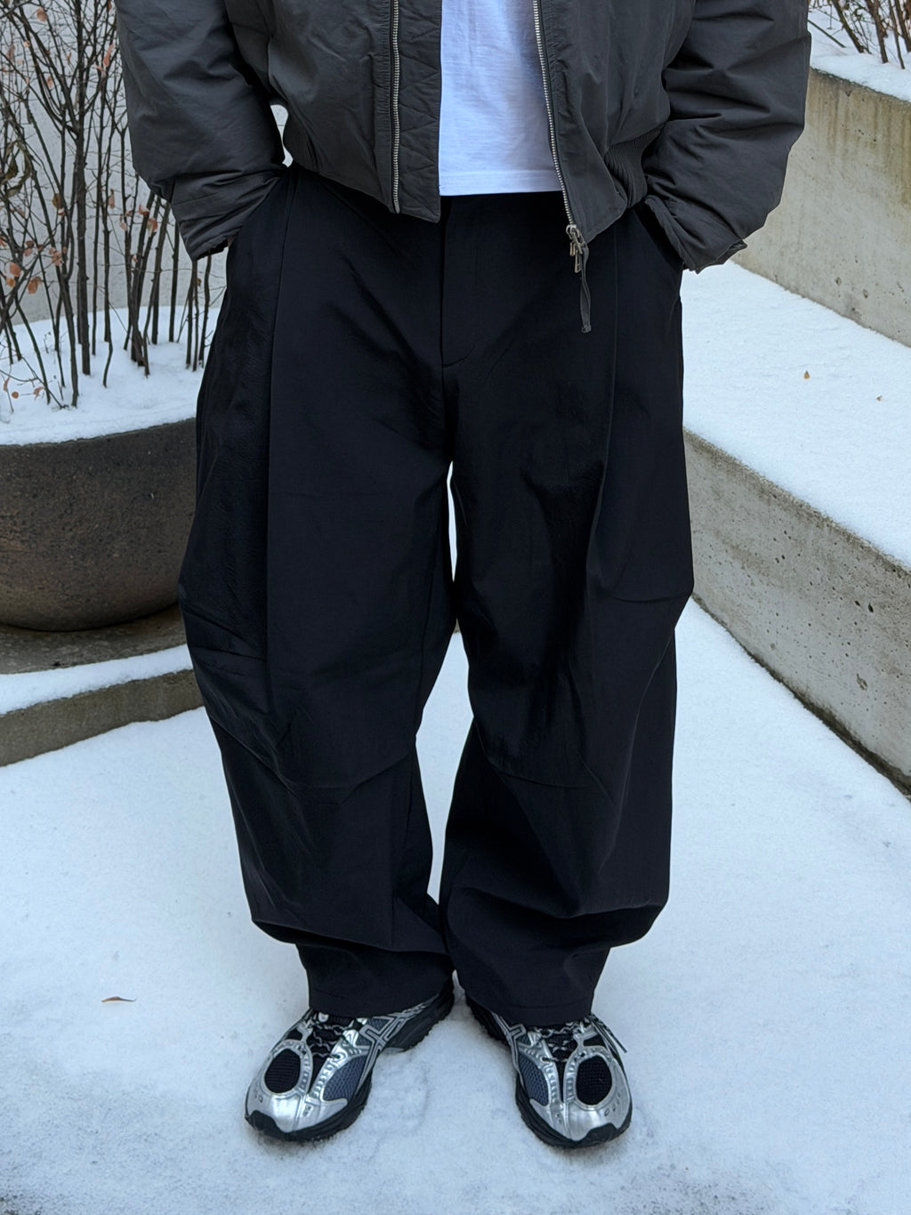 摺線寬鬆工裝褲