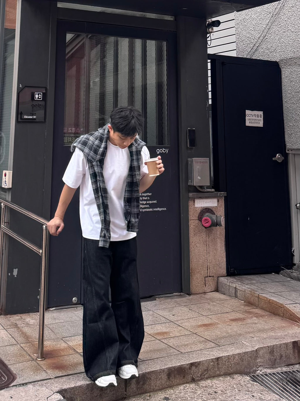 彎刀喇叭超帥牛仔褲