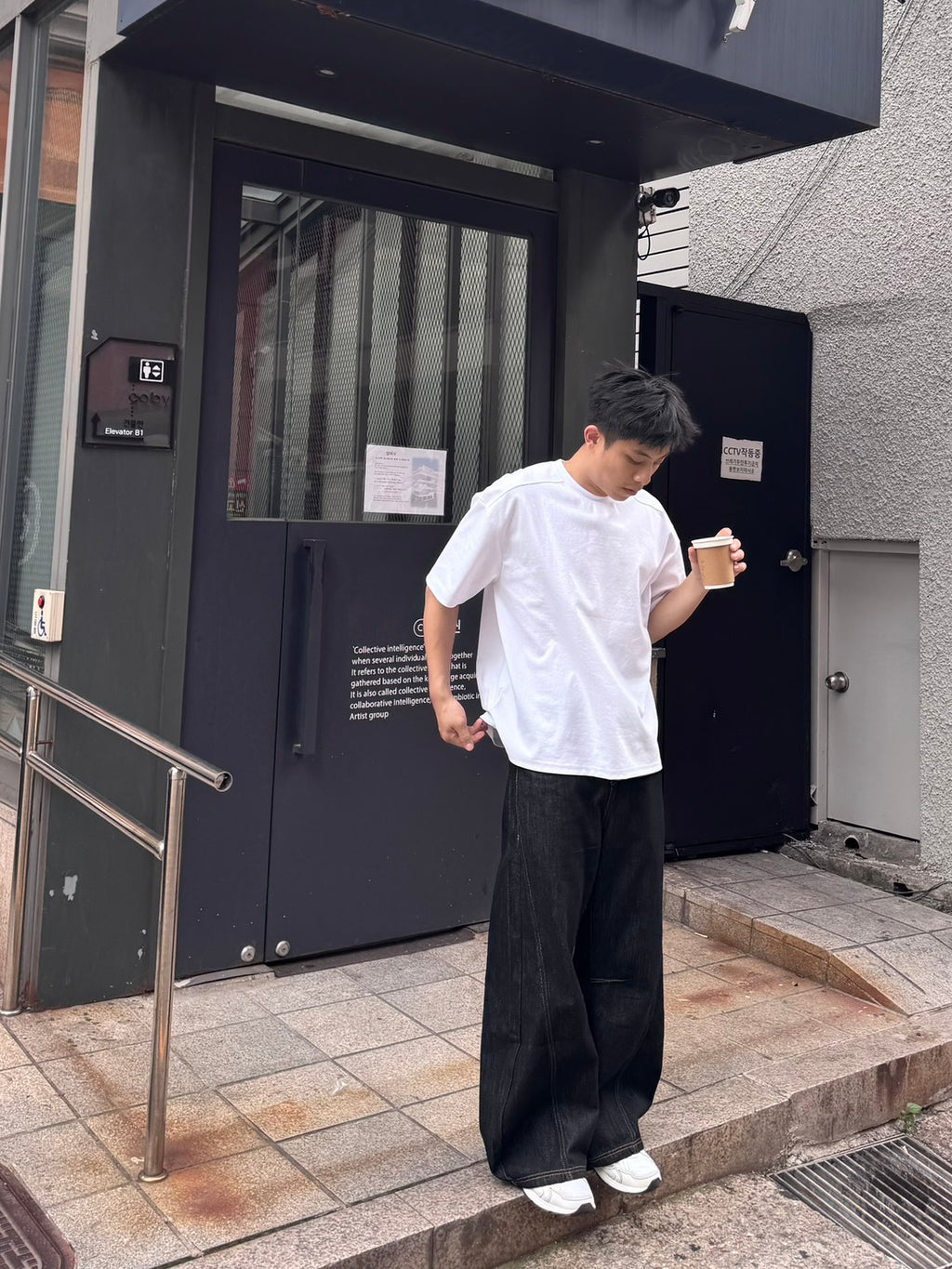 彎刀喇叭超帥牛仔褲