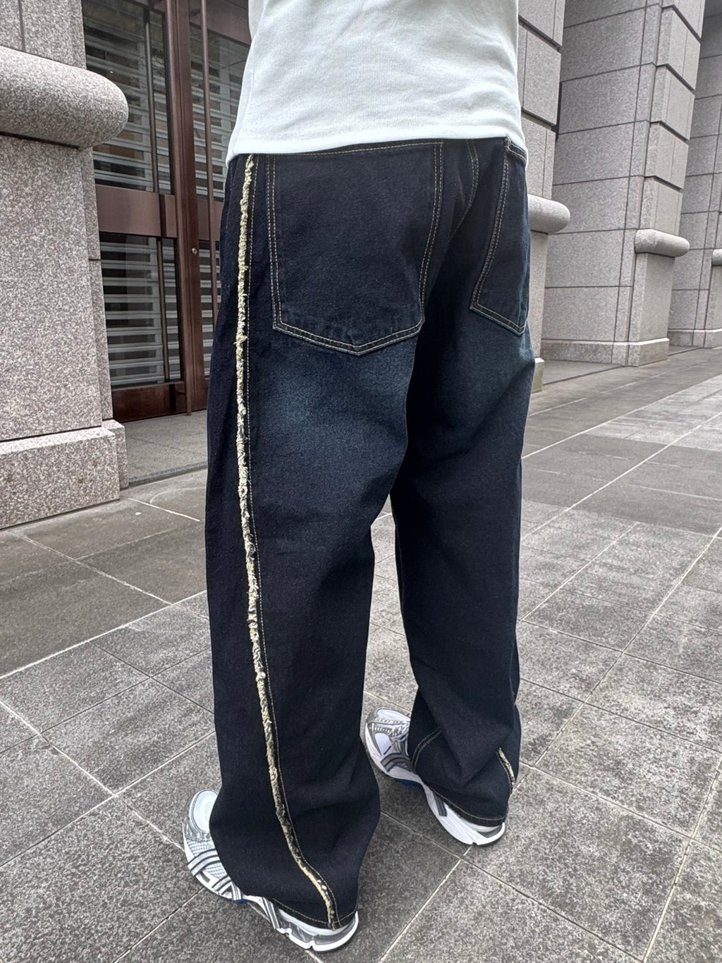 刷色帥氣彎刀褲